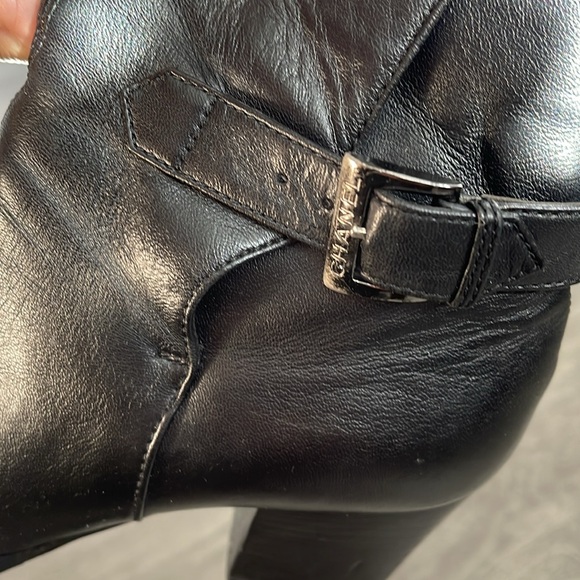 Chanel boots - Picture 2 of 7